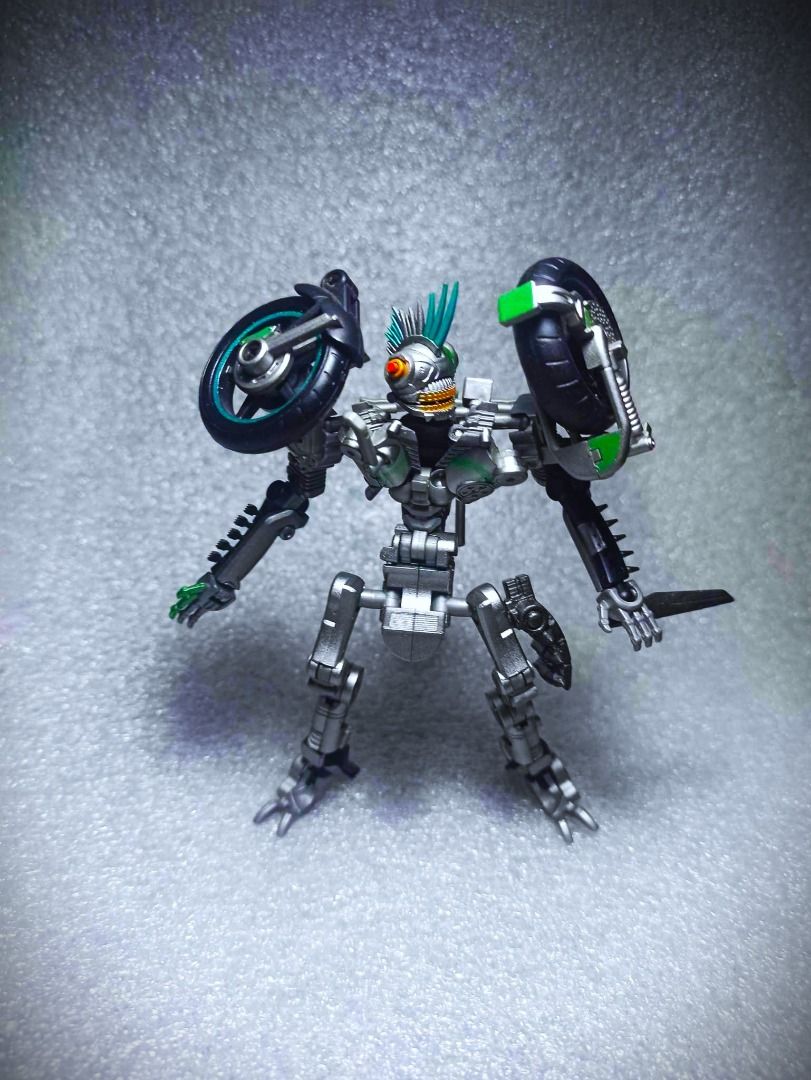 Loose Trans-Craft Mohican MOHAWK Oversized Class Autobot Transformers (Category: Action & Battle Toys) located in Pasay City. Submitted by Chariselyn (Listing ID 1461751933, Image 1). Description: Loose Trans-Craft Mohican MOHAWK (2,500+sf) Oversized Class Autobot Transformers Series: Movie - Transformers: The Last Knight, 2017 Scale: 5 inches Stock: 1 Box Condition: No box Issues: 0 Accessories: with accessories, no manual Mode of Payment: GCash