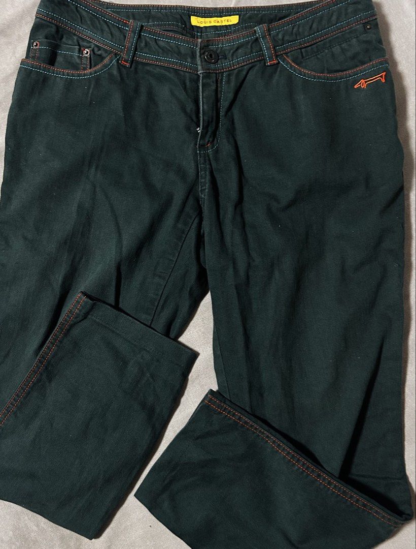 LOUIS CASTEL (Category: Jeans) located in Davao. Submitted by sart0ria85 (Listing ID 1461709680, Image 3). Description: A dark green golf pants perfect for unisex. 98%COTTON 2%POLYURETHANE MADE IN CHINA 🇨🇳 SMALL. Size 4. EXCELLENT CONDITION (90/100).