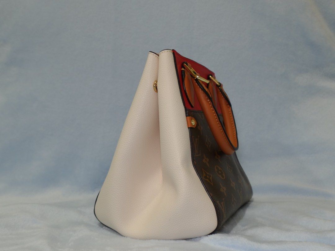 Louis Vuitton (Category: Shoulder Bags) located in Manila. Submitted by milo18.12 (Listing ID 1461574107, Image 2). Description: Sourced from South Korea.