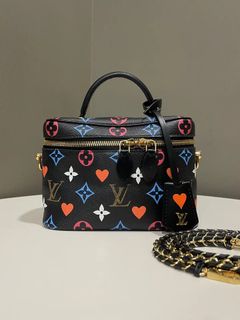 (Category: ) located in . Submitted by lovelotsluxury (Listing ID 1461630979, Image 1). Description: .