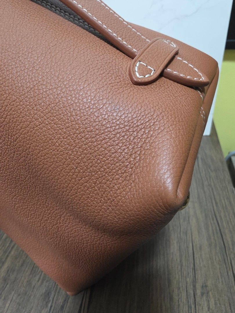 Louis Vuitton Low Key Hobo PM (Category: Luxury Bags & Wallets) located in Pasig City. Submitted by louloubells (Listing ID 1461749790, Image 3). Description: ✨Low Key Hobo PM in Cognac GHW 👜9.5/10, pristine condition. Comes with bag organizer, pouch, dustbag and box. Microchipped. SELLING LOW! ✨ PHP 120,000✨ .