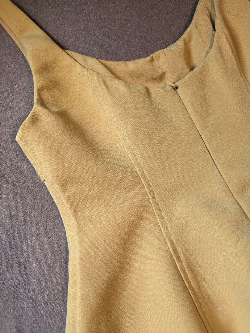 Love Bonito Peplum Top (Category: Sleeveless) located in Manila. Submitted by wonderandtravel (Listing ID 1461707419, Image 3). Description: xs on tag worn few times only, in very good condition bought for 2k++ RFS - decluttering 😊.