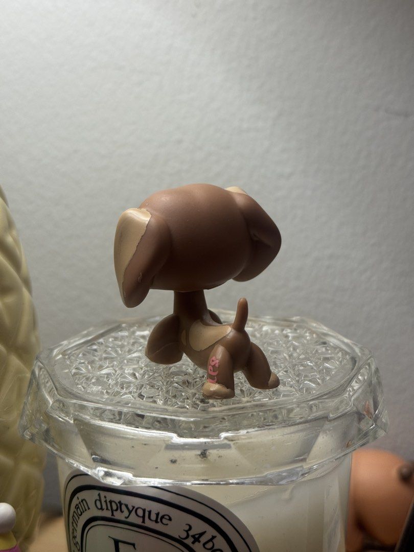 LPS Dachshund #1751 for trade (Category: Figurines & Statues) located in Manila. Submitted by shrimpdaddy77 (Listing ID 1461665351, Image 3). Description: Preferably trading for the valentine dox, however im open to other offers For trade only, please look at all pics before dming.