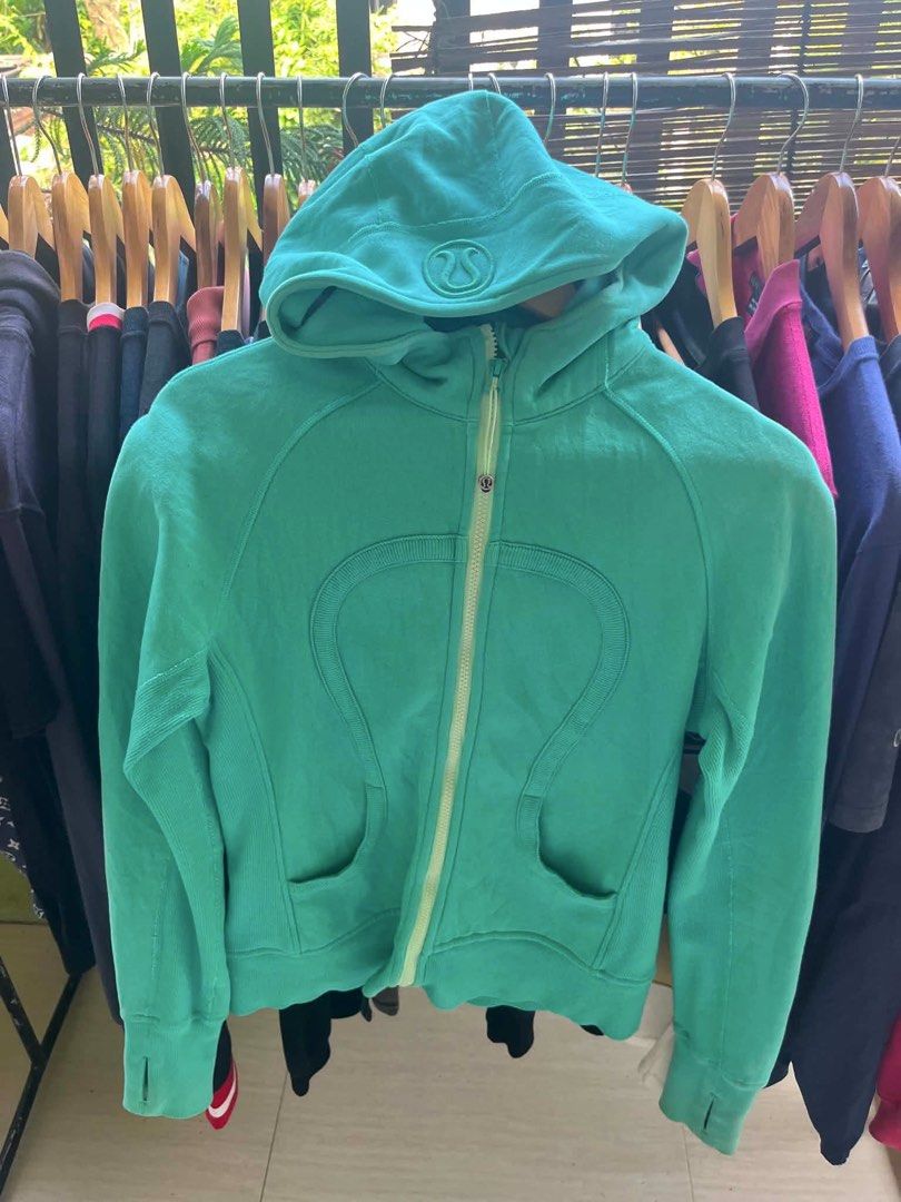 lululemon hoodie (Category: Hoodies) located in Tagum. Submitted by cheryldeocampo.1983 (Listing ID 1461563387, Image 2). Description: .