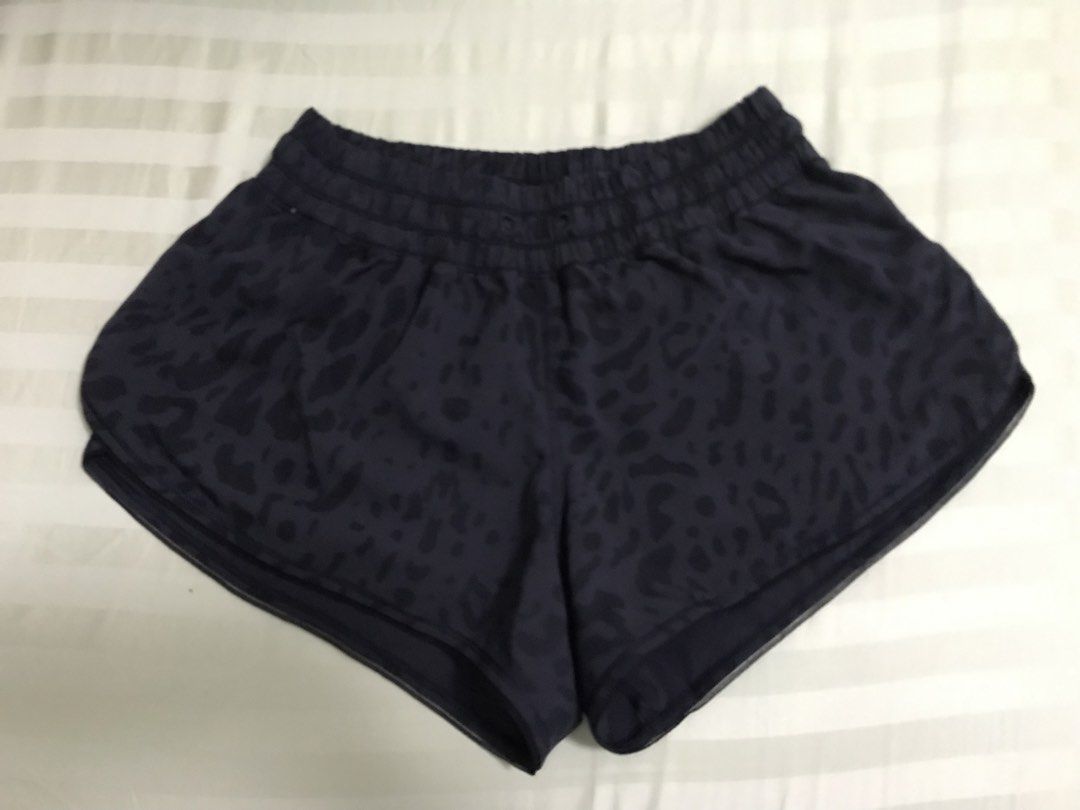 Lululemon Running Short (Category: Activewear) located in Manila. Submitted by freshlemon58885 (Listing ID 1461686766, Image 1). Description: High slit With inner Dot 4 old version Color May Vary Due To Lighting.