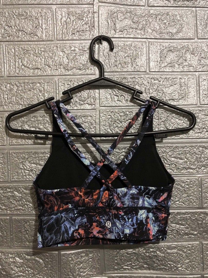 Lululemon Sports Bra (Category: Activewear) located in Manila. Submitted by wildshark-33d3 (Listing ID 1461756350, Image 2). Description: Authentic Excellent condition Size Medium issue cut both tags.