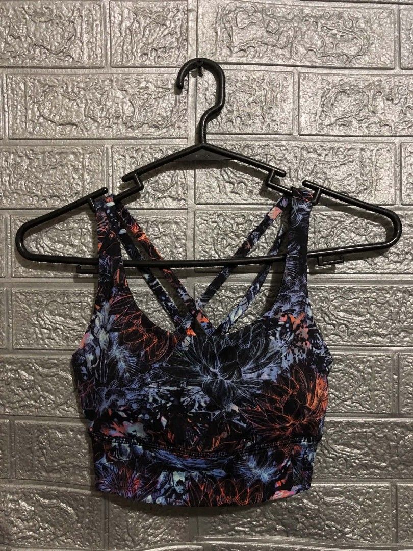 Lululemon Sports Bra (Category: Activewear) located in Manila. Submitted by wildshark-33d3 (Listing ID 1461756350, Image 1). Description: Authentic Excellent condition Size Medium issue cut both tags.
