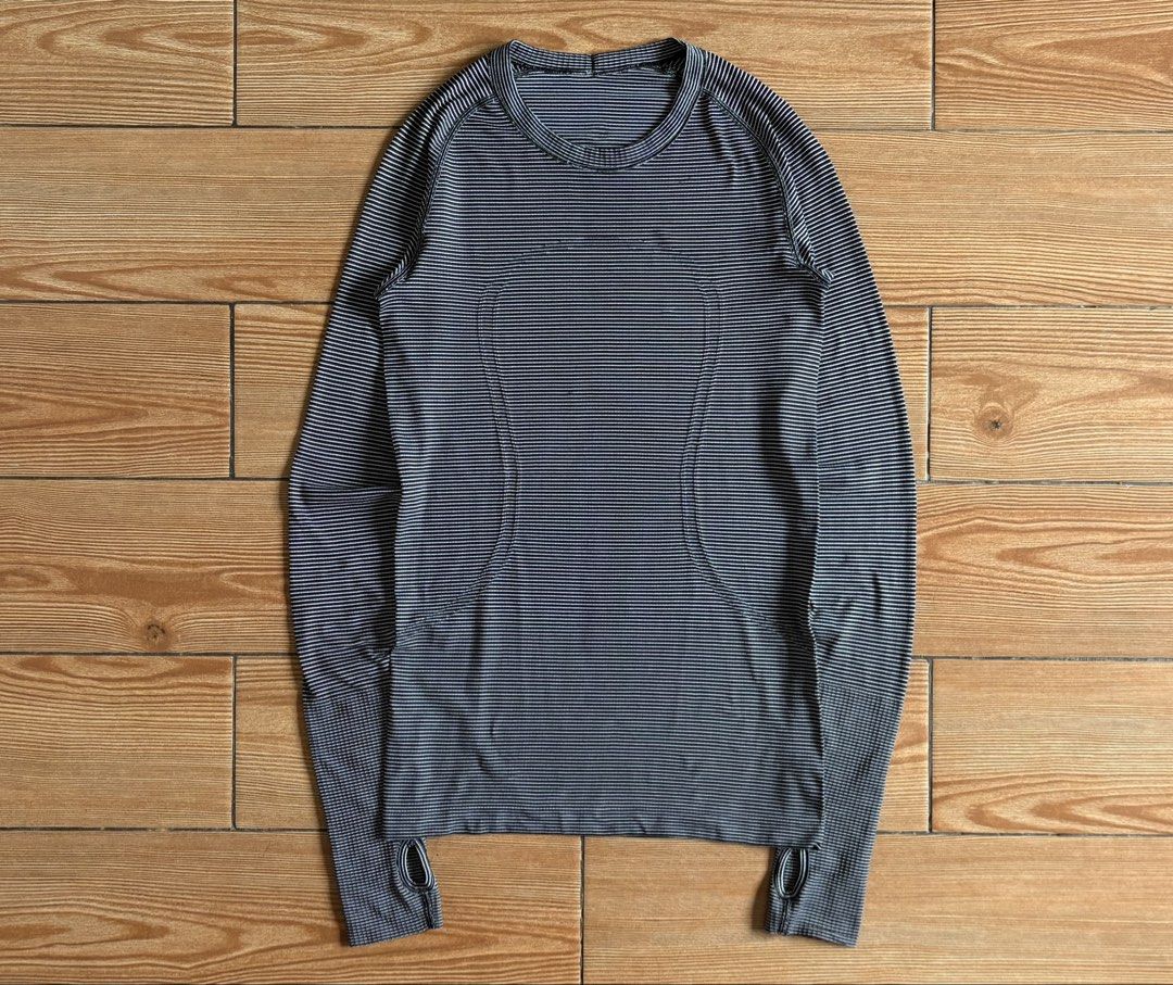 LULULEMON STRIPED SWIFTLY TECH LONGSLEEVE DOT 6 (Category: Activewear) located in Makati City. Submitted by jnc__apparel (Listing ID 1461621510, Image 2). Description: 🏷️ LULULEMON STRIPED SWIFTLY TECH LONGSLEEVE DOT 6 📌 Dimes: 27L x 15.5W 📌 Size: DOT6 📌 Condition: Like new 📌 Color rate: 10/10 📌 Issue: None ✅ Washed and ready to wear.