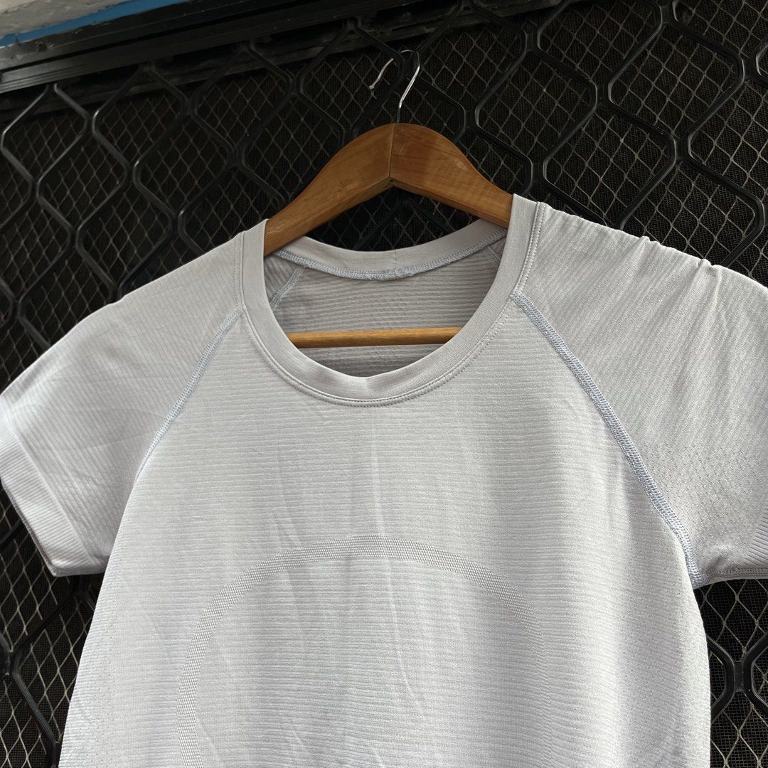 Lululemon Swiftly Tech (Category: Activewear) located in Taguig. Submitted by scoutandloots (Listing ID 1461714356, Image 2). Description: Lululemon Swiftly Tech • Size: 6 • 15.5x25.