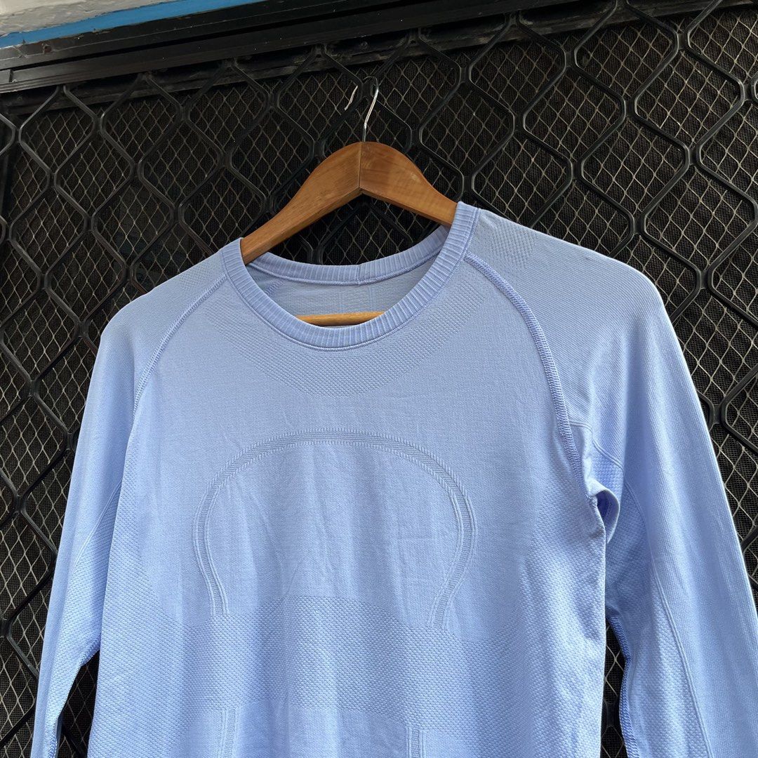 Lululemon Swiftly Tech LongSleeve Polar Haze (Category: Activewear) located in Taguig. Submitted by scoutandloots (Listing ID 1461713448, Image 2). Description: Lululemon Swiftly Tech LongSleeve Polar Haze • Dot 8 • 16x26.
