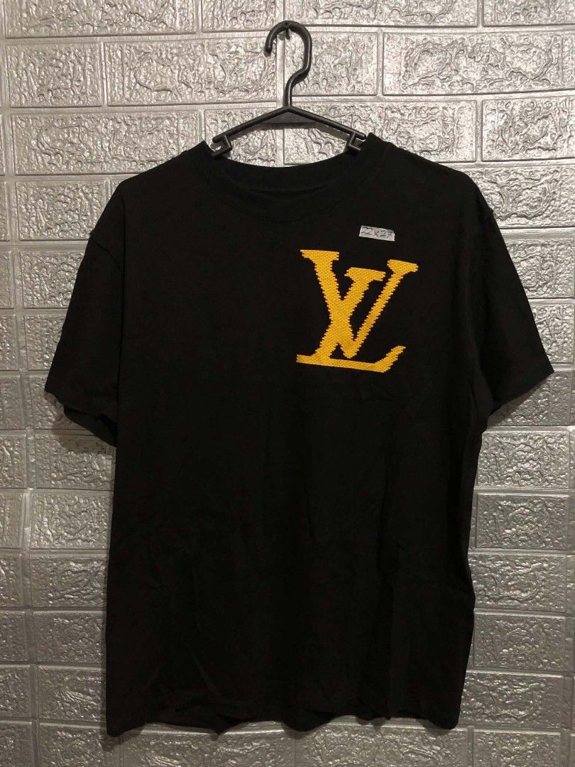 LV Big Logo Shirt (Category: Tshirts & Polo Shirts ) located in Manila. Submitted by wildshark-33d3 (Listing ID 1461773313, Image 1). Description: Excellent condition Size Large Fit Issue no tags.