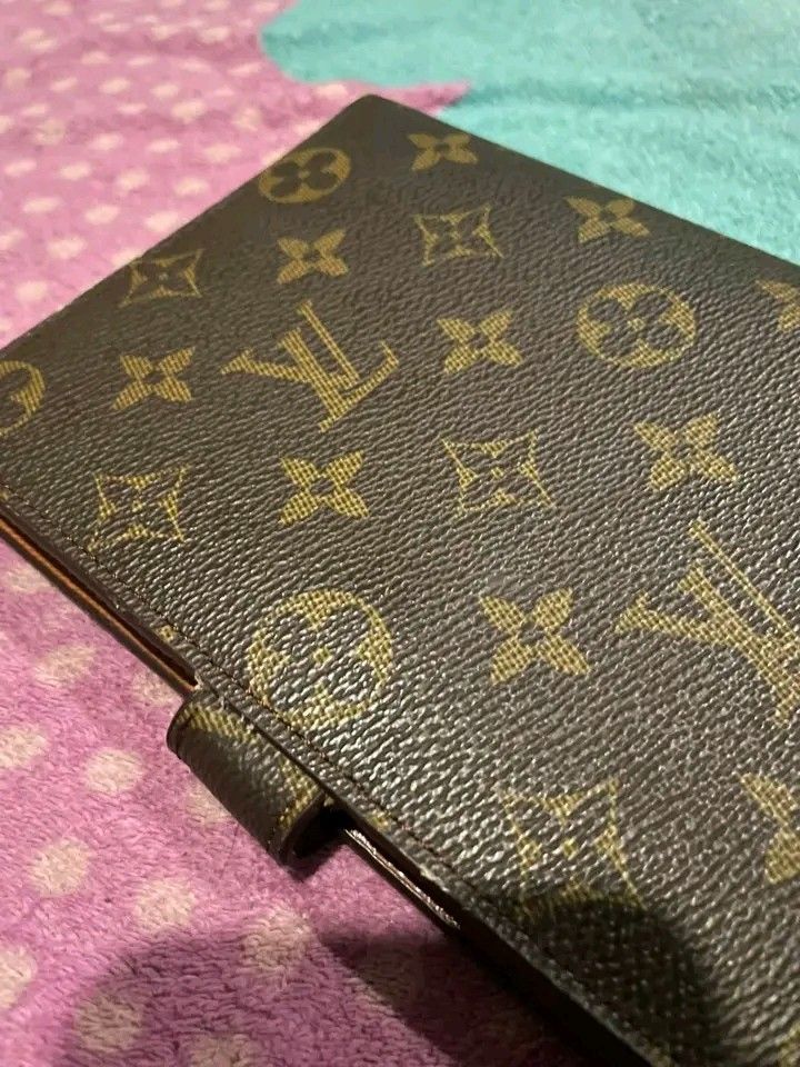 LV PM AGENDA PLANNER (Category: Luxury Accessories) located in Cavite. Submitted by soundthrift (Listing ID 1461619012, Image 2). Description: as is no issue.