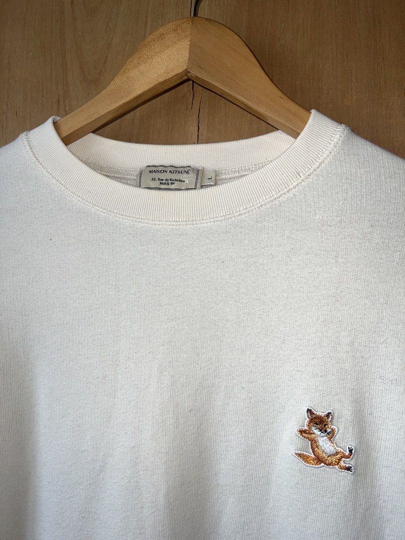 MAISON KITSUNE LONGSLEEVE (Category: Coats, Jackets and Outerwear) located in Cebu City. Submitted by generics_dept (Listing ID 1461597169, Image 2). Description: 24x28 With minor signs of usage only not noticeable Still in good condition.