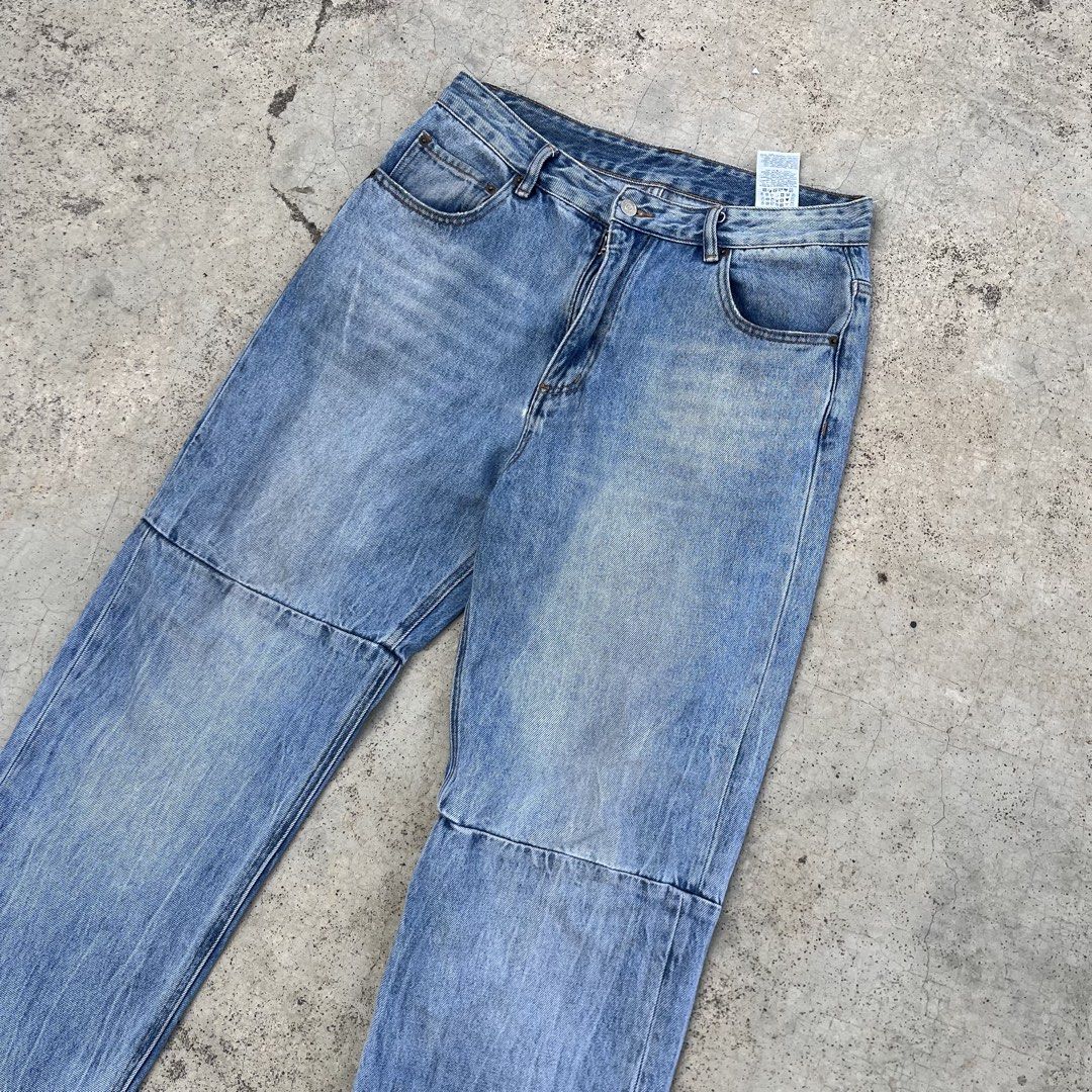 Maison Margiela Baggy Pants (Category: Jeans) located in Barotac Nuevo. Submitted by hanap_ukay_540 (Listing ID 1461590072, Image 3). Description: Maison Margiela Size 34 Length 45 No issue Needs wash only 2800 or Best Offer Location: Bacolod City Negros Occ Dm me if interested 📥.