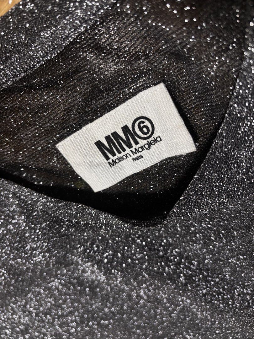 Maison Margiela subtle sparkly glitter tee (Category: Formal Shirts) located in Cagayan de Oro. Submitted by kirkwax_4 (Listing ID 1461795040, Image 2). Description: Maison Margiela subtle sparkly glitter tee Unisex Large frame (22.5x27) Like new No issue 1280.