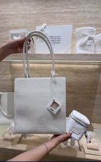 （分類：）位於 。 由 rosahoang 提交（商品編號 1461652821，圖片 1）。簡介： 。
