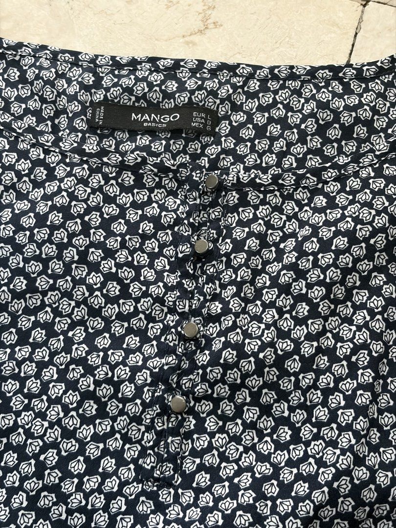 Mango Basic Blouse (Category: Blouses) located in Bacoor. Submitted by gailscollections (Listing ID 1461796211, Image 2). Description: .