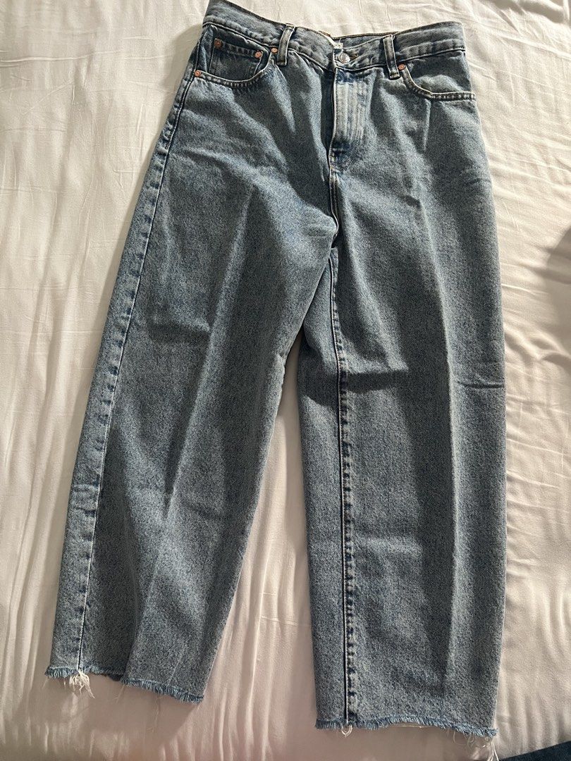 MANGO High-Rise Wide-Leg Ankle Jeans (Category: Jeans) located in San Juan City. Submitted by shop.r (Listing ID 1461664852, Image 1). Description: .