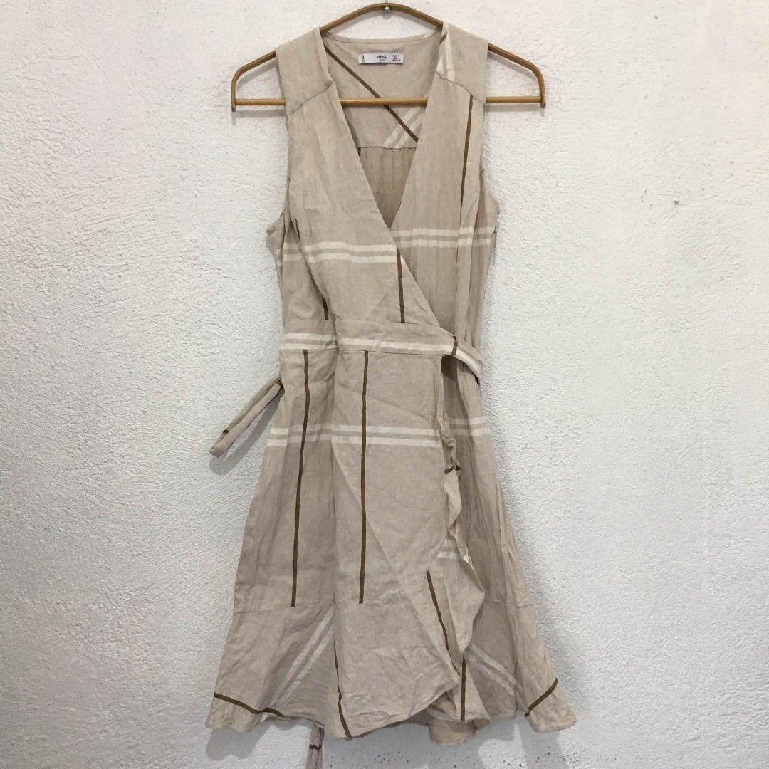 Mango Linen wrap around dress (Category: Dresses) located in Subic. Submitted by ayvee.ph (Listing ID 1461565505, Image 3). Description: Mango Linen wrap around dress Very very pretty!!!!♥️ 🏷Good as bnew No issue / No flaws No when worn Size: S on tag fits semi Med Price: (last price posted) Rfs: Declutter 📍 Olongapo / Subic Reg J&T door to door del Mine now pay tom Payment cutoff 12noon Shipping (every other day) No cancellation New miner send