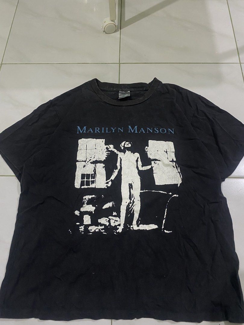 Marilyn Manson (Category: Activewear) located in Siniloan. Submitted by diamonds_in_rough (Listing ID 1461772679, Image 1). Description: Trash condi.