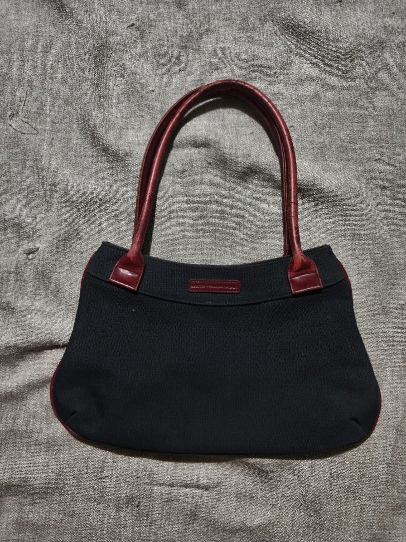 MARITHE FRACOIS GIRBAUD HOBO BAG (Category: Luxury Bags & Wallets) located in General Santos City (Dadiangas). Submitted by prins_thrifts101 (Listing ID 1461692337, Image 1). Description: Dimes In inches (8.5x13) ‎•Color rate 8.8/10 ‎•Excellent Condition ‎•Issue: signs of usage and sa last pics issue ‎ ‎Unli vouch unli vc with item ‎Payment first Jnt or Cod LBC ‎+SF ‎LOCATION: General Santos City, Mindanao, 9500 ‎ ‎📍 DISCLAIMER : I'am not associ