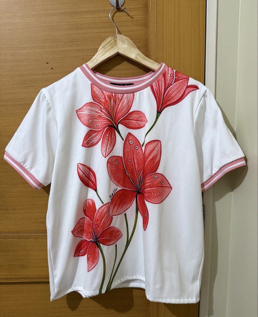 Meadow white blouse (Category: Blouses) located in Taguig. Submitted by happy.viascloset (Listing ID 1461725894, Image 2). Description: .