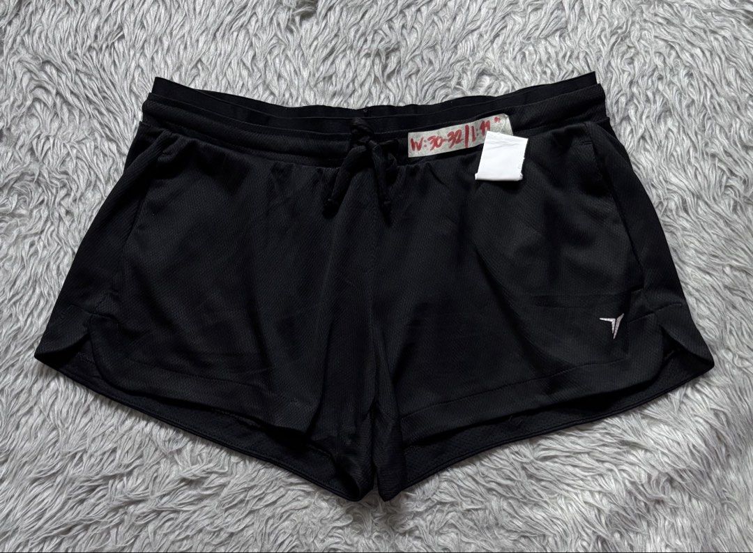 MEDIUM DRIFIT SHORTS FOR WOMEN (Category: Activewear) located in Valenzuela. Submitted by highyahigh_thriftshop (Listing ID 1461716570, Image 3). Description: MEDIUM DRIFIT SHORTS FOR WOMEN Excellent condition from US 250 each LOCATION: Valenzuela City Courier: JnT (Nationwide shipping) No rush shipping MOP: Gc@sh or B@nk tr@nsfer only .