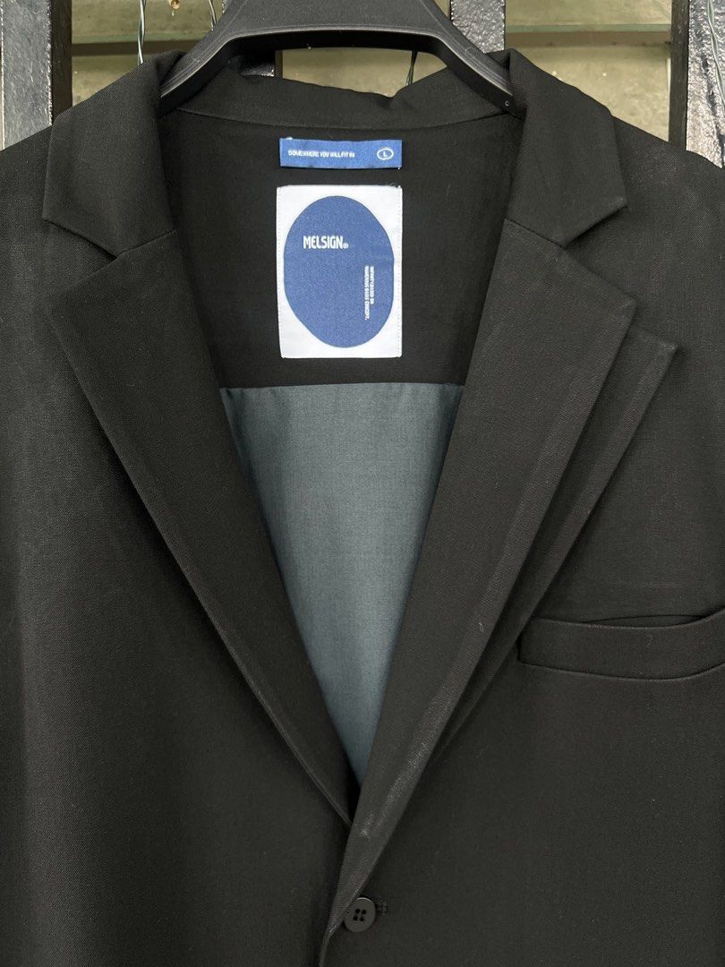 Melsign Oversized Trendy Blazer (Category: Coats, Jackets and Outerwear) located in Cavite. Submitted by slumbermanila (Listing ID 1461567162, Image 3). Description: Melsign Trendy Blazer with n good condition multiple pockets 2 side pockets elasticated hemline details at the back string details in both sides .