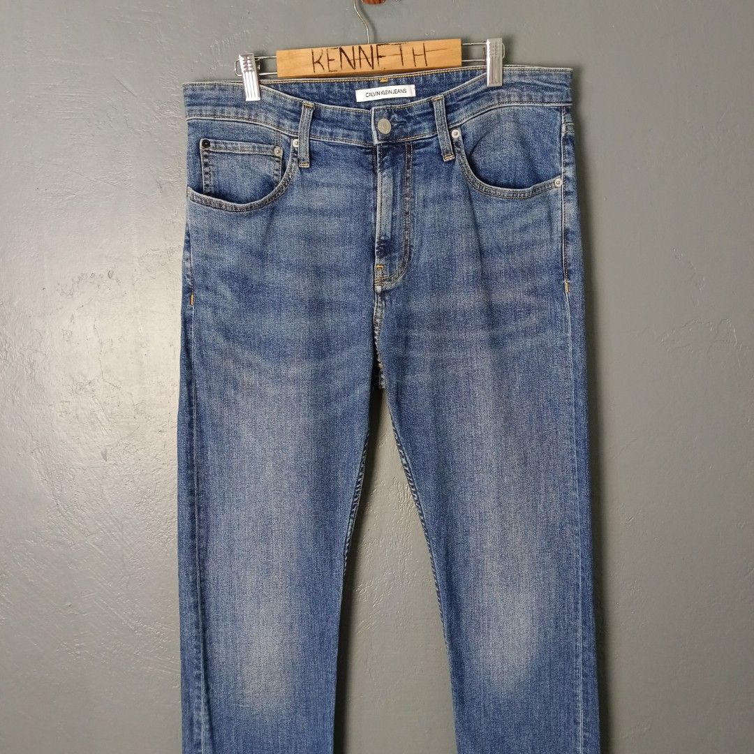 Men's - Calvin Klein (Category: Jeans) located in Bacolod City. Submitted by drop.ph (Listing ID 1461682356, Image 1). Description: Calvin Klein Authentic *Stretchable *Fits 33-34 Length - 39.5, Leg Opening - 6.5 *Excellent *No Flaws *Price: 1,000php *Add SF if outside Bacolod City .