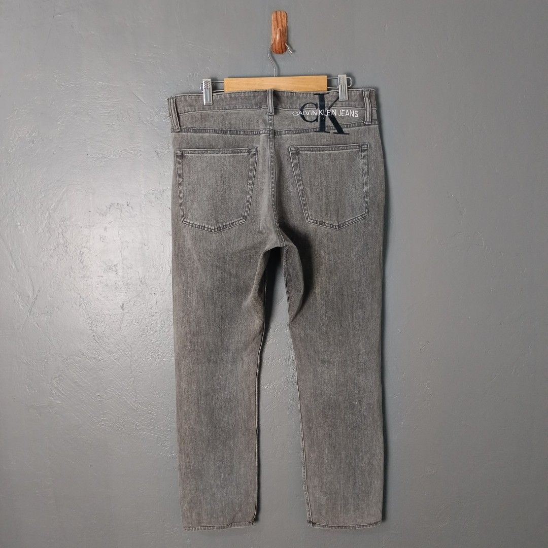 Men's - Calvin Klein (Category: Jeans) located in Bacolod City. Submitted by drop.ph (Listing ID 1461682974, Image 3). Description: Calvin Klein Authentic *Size 32, Length - 35, Leg Opening - 6.5 *Very Good *Stain *Price: 680php *Add SF if outside Bacolod City .