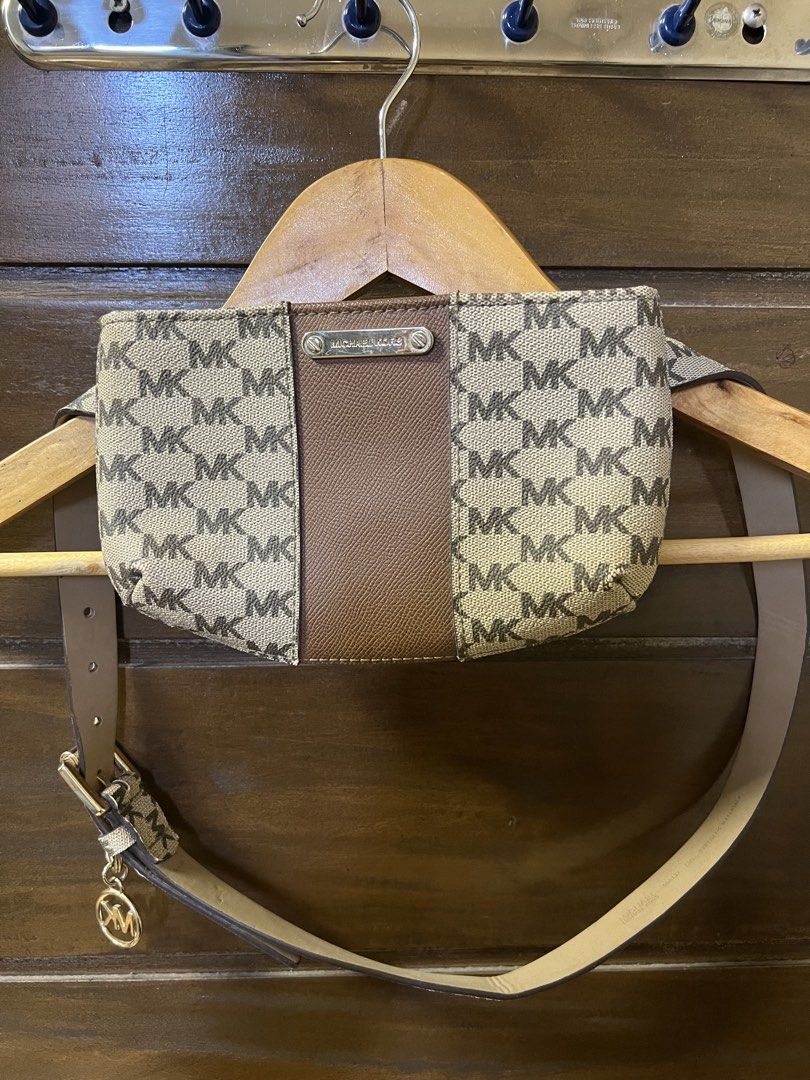 Michael Kors belt bag (Category: Belt bags, Clutches and Pouches) located in Tarlac. Submitted by royal.ching (Listing ID 1461772354, Image 1). Description: MICHAEL KORS FANNY PACK BELT SZ S/M BEIGE ** This was a Gift to me from US.