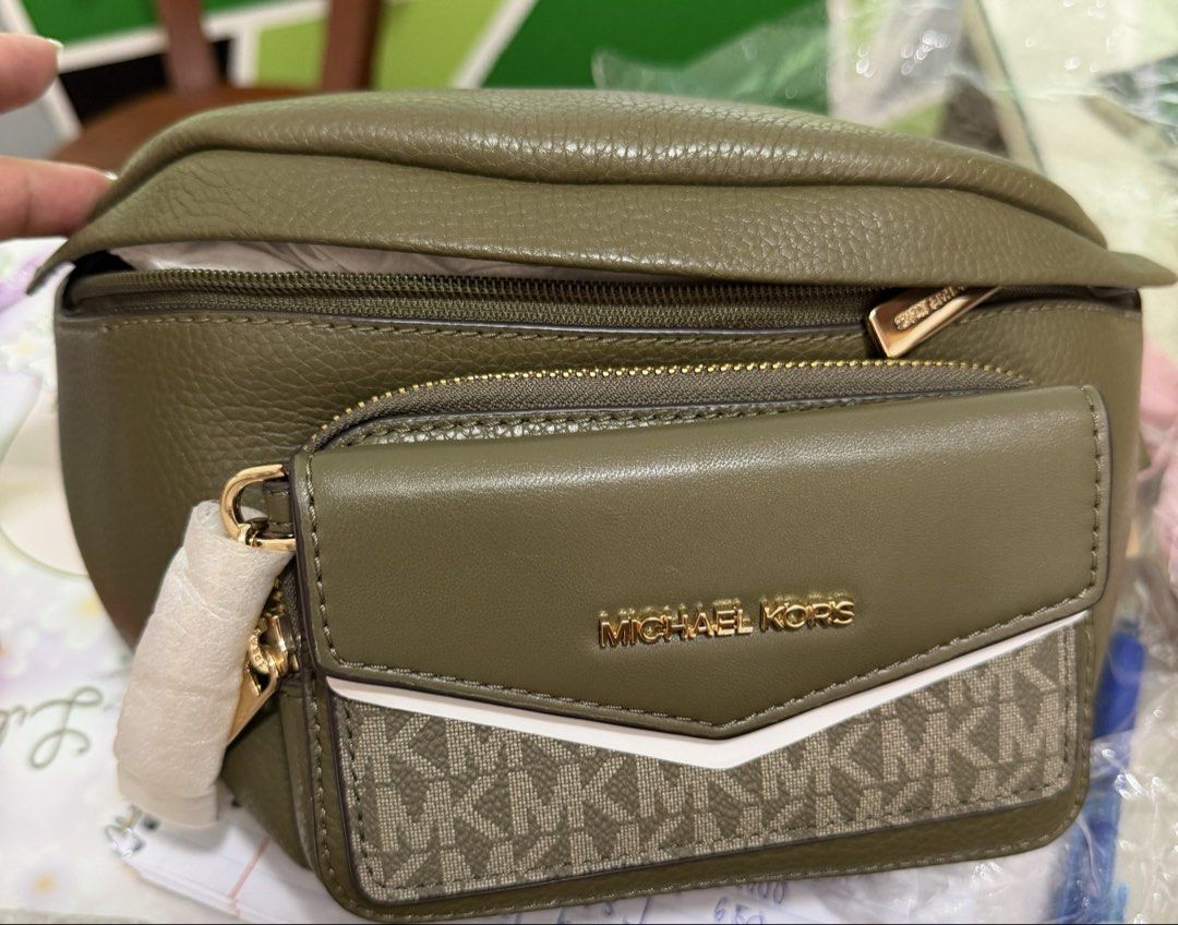 Michael Kors Maisie Large (Category: Cross-body Bags) located in San Juan, Ilocos Sur. Submitted by swiftfire.f9f998 (Listing ID 1461576111, Image 2). Description: MK MAISIE LARGE 2-in-1 2-in-1 SLING PACK/WAIST BAG OLIVE GREEN SHADE WITH DETACHABLE CARD WALLET.
