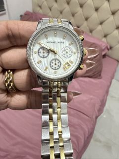 (Category: ) located in . Submitted by trendeemoodshop2022 (Listing ID 1461726289, Image 1). Description: .