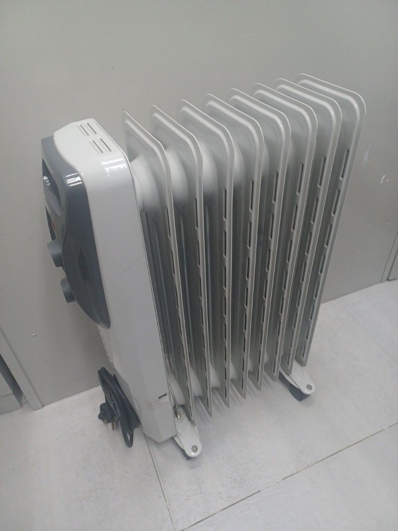Midea 美的 8頁暖爐 （分類：冷氣機及暖風機）位於 Hong Kong。 由 bobobuy99 提交（商品編號 1461594737，圖片 1）。簡介： 。