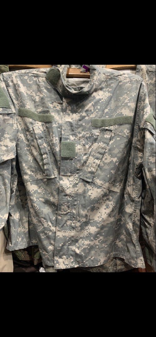 Military jacket medium size (Category: Coats, Jackets and Outerwear) located in Manila. Submitted by spaceshop12345 (Listing ID 1461668465, Image 3). Description: .