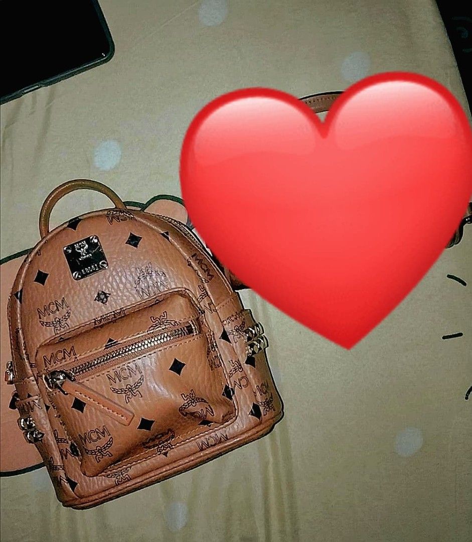 Mini Backpack (Category: Backpacks) located in Kuala Lumpur. Submitted by pijahijah229135 (Listing ID 1461580087, Image 1). Description: ada tali belakang.