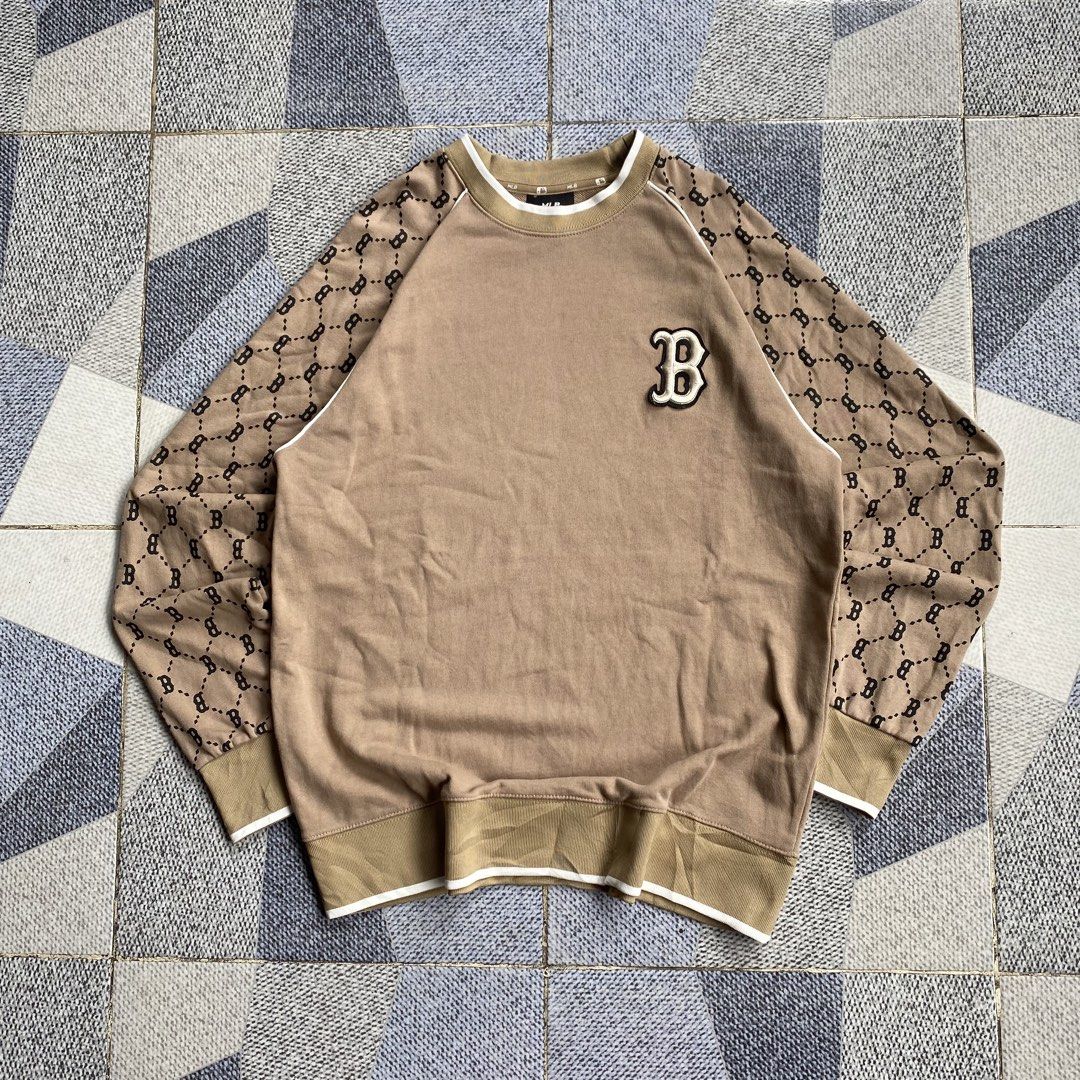MLB AOP sleeves sweater (Category: Hoodies) located in Labrador. Submitted by jristhrift (Listing ID 1461789322, Image 1). Description: ⬇️DETAILS⬇️ MLB AOP sleeves sweater Brand: MLB -ready to wear (nalabhan na) -complete tags -good fitting -embroidered logo -small pouch _________________________________________ 📐Dimes(M ) W: 22.5 L: 29.5 issue: none Condition: excellent Color rate: 9/10.