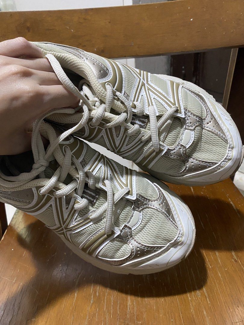 MLB Running Shoes (Category: Sneakers) located in Cavite. Submitted by jaffahediah_12 (Listing ID 1461602720, Image 2). Description: 23.5cm Must Read - All items are preloved Payments first via G. - Always limit your expectation when buying. - Some may have flaws, dirts and stains but no major flaws and all items are wearable. Thank you and happy online shopping :) .