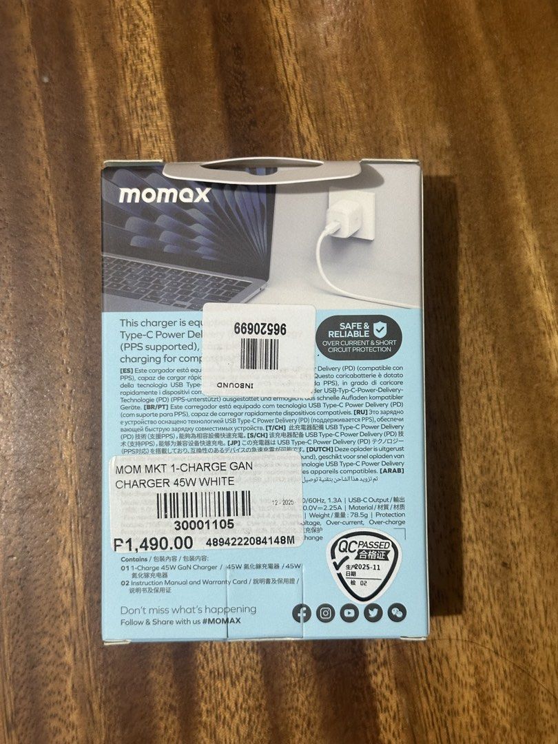 Momax 45W Charger (Category: Chargers) located in Quezon City. Submitted by Tootsie (Listing ID 1461650636, Image 2). Description: Brand new from Beyond the Box Selling it for ₱850 Shipping from QC. Shipping fee to be shouldered by buyer Meet up - Trinoma/ SM North .