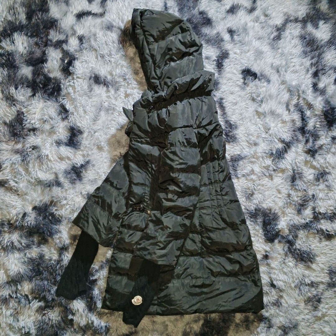 Moncler Black Quilted Puffer Coat (Category: Luxury Apparel) located in Dagupan City. Submitted by finestthriftstuffph (Listing ID 1461756216, Image 3). Description: All Lampo Zippers Metal Emblem and Zippers Very Presentable Size: 2 on Tag Actual Measurement (Measured by INCHES) Width: 20.5 Length: 36.5 Shoulder: 19 Sleeve: 21 / With Hand Gloves 33 Condition: Very Good Color Rate: 10/10 Issue: None "Colors may vary due to lightning" "Swipe each 