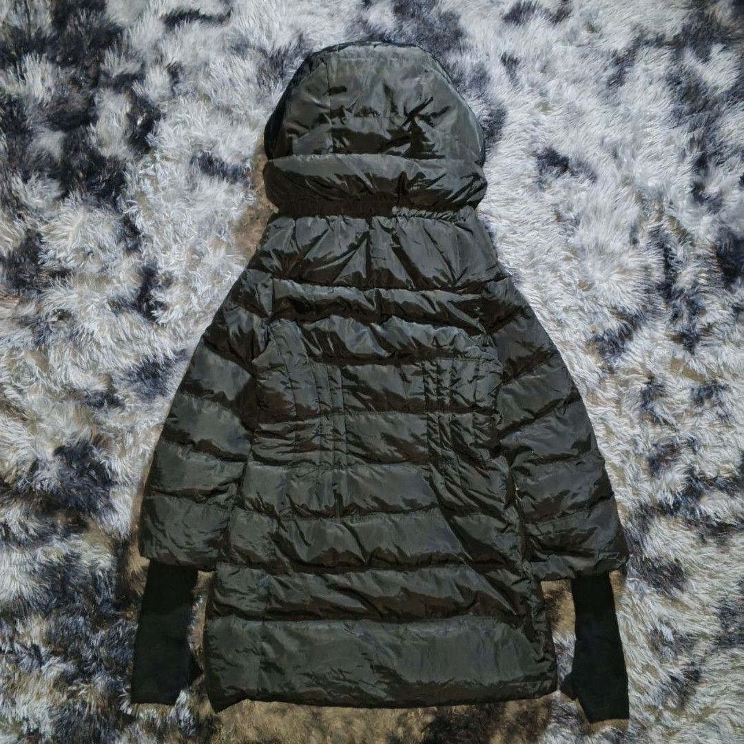 Moncler Black Quilted Puffer Coat (Category: Luxury Apparel) located in Dagupan City. Submitted by finestthriftstuffph (Listing ID 1461756216, Image 2). Description: All Lampo Zippers Metal Emblem and Zippers Very Presentable Size: 2 on Tag Actual Measurement (Measured by INCHES) Width: 20.5 Length: 36.5 Shoulder: 19 Sleeve: 21 / With Hand Gloves 33 Condition: Very Good Color Rate: 10/10 Issue: None "Colors may vary due to lightning" "Swipe each 