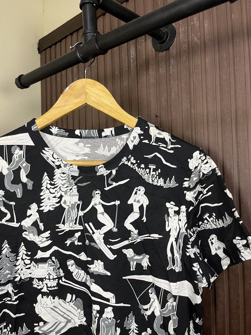 Moncler Printed Ski Tee (Category: Tshirts & Polo Shirts ) located in Cabanatuan. Submitted by cabsygoods (Listing ID 1461710628, Image 2). Description: Moncler Printed Ski Tee Width 20 Length 28 Very good condition Issue missing main label Color rate 9/10 Dm to purchase! 📩.