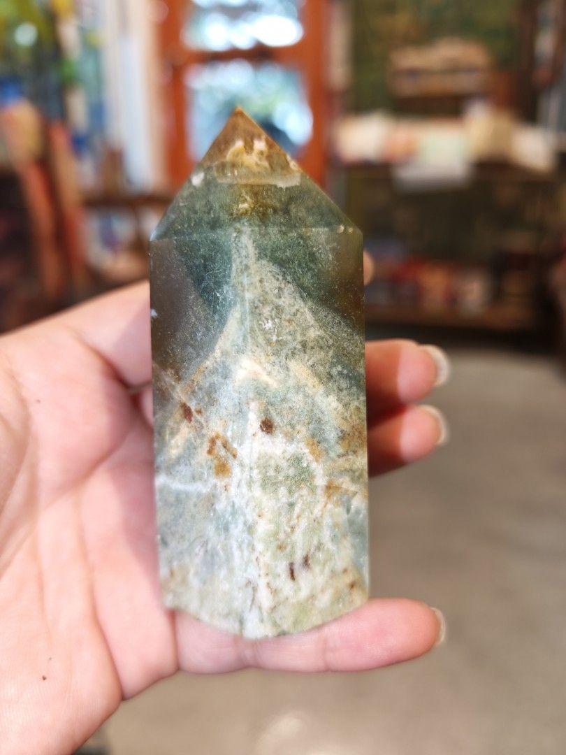 Moss Agate Tower 228g Abundance Stone (Category: Precious Stones) located in Quezon City. Submitted by piaoliangcollections.ph (Listing ID 1461700397, Image 2). Description: Natural Moss Agate Tower Brings Abundance in your life Success in your career and business. Pm for sure Buyer.