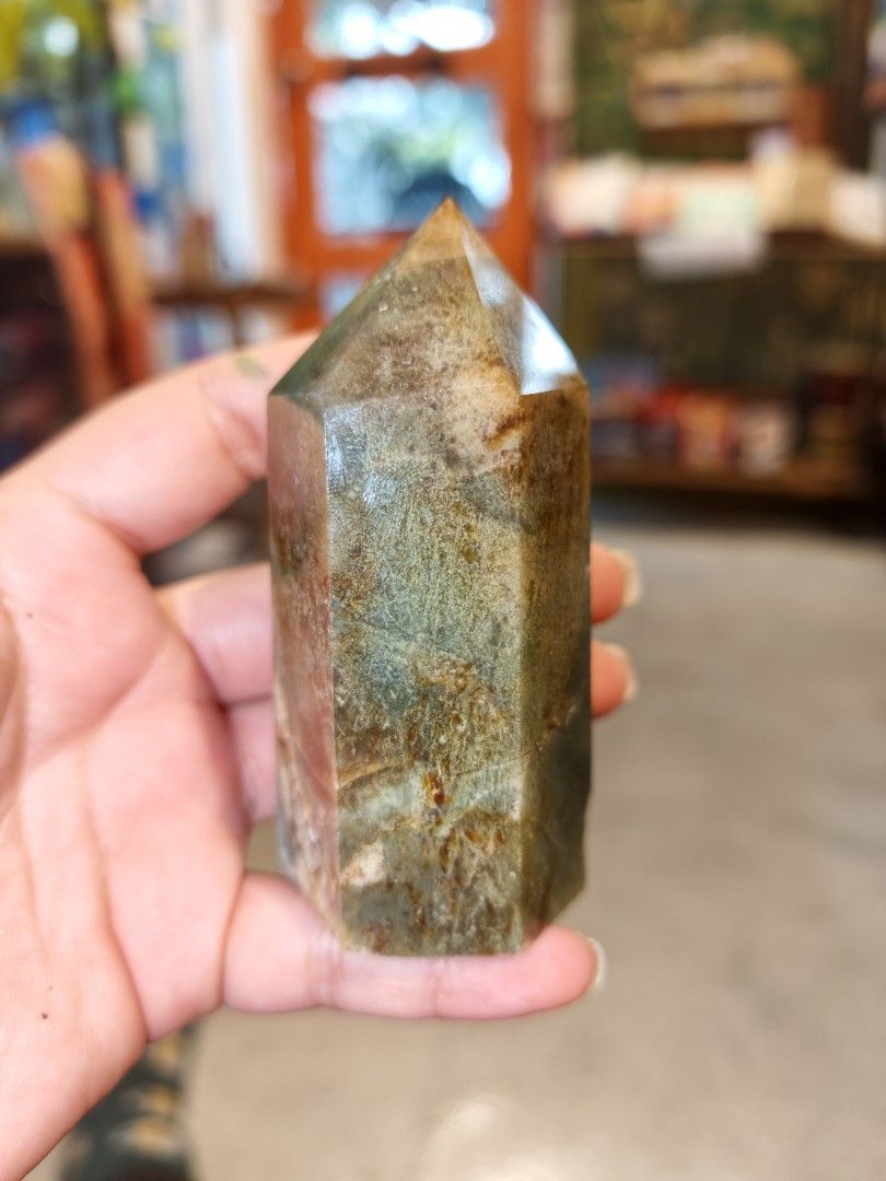 Moss Agate Tower 228g Abundance Stone (Category: Precious Stones) located in Quezon City. Submitted by piaoliangcollections.ph (Listing ID 1461700397, Image 3). Description: Natural Moss Agate Tower Brings Abundance in your life Success in your career and business. Pm for sure Buyer.