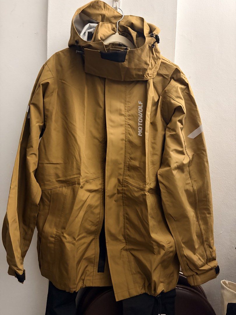 Motowolf Waterproof Raincoat V5 (Category: Coats, Jackets and Outerwear) located in Manila. Submitted by finderskeepersmnl_092026 (Listing ID 1461748467, Image 1). Description: Good as new Size XL and large on hand. Rfs. Bought new raincoat.