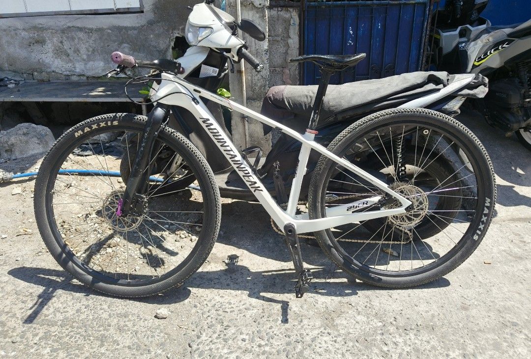 Mountain Peak 29er Mountain Bike (Category: Bicycles) located in Manila. Submitted by zyclose603 (Listing ID 1461602492, Image 1). Description: FOR SALE/SWAP sa Iphone 13 pataas only ✅Frameset: 💯 Bnew Mountainpeak Explore ES 2026 29er Medium 💯Ragusa R300 Alloy Fork 27.5er ✅Groupset: 💯 Shimano Deore M4120 RD 💯 Shimano Deore M4100 Shifter 💯 Shimano Deore M5100 Brakeset 💯 Shimano Deore M5100 Crankset 💯 Shimano Deore M5100 Chainring 💯 Shimano