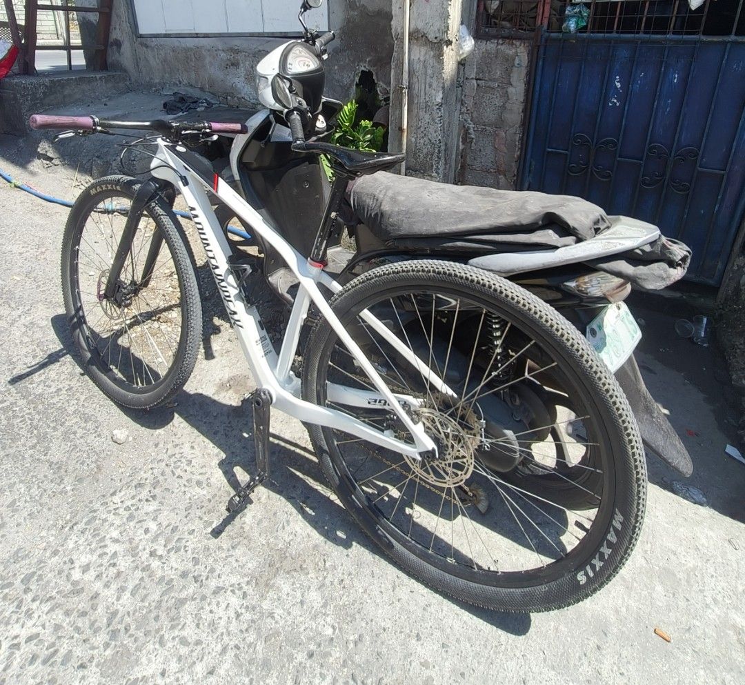 Mountain Peak 29er Mountain Bike (Category: Bicycles) located in Manila. Submitted by zyclose603 (Listing ID 1461602492, Image 2). Description: FOR SALE/SWAP sa Iphone 13 pataas only ✅Frameset: 💯 Bnew Mountainpeak Explore ES 2026 29er Medium 💯Ragusa R300 Alloy Fork 27.5er ✅Groupset: 💯 Shimano Deore M4120 RD 💯 Shimano Deore M4100 Shifter 💯 Shimano Deore M5100 Brakeset 💯 Shimano Deore M5100 Crankset 💯 Shimano Deore M5100 Chainring 💯 Shimano