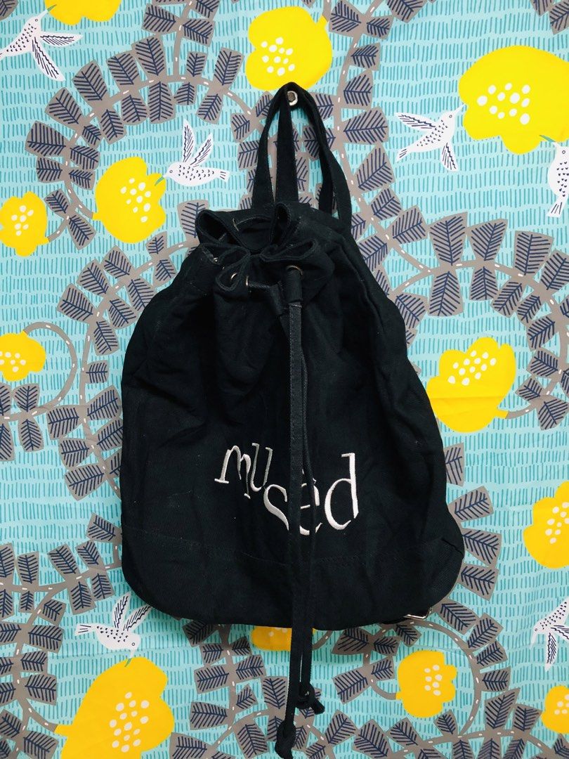 mused backpack (Category: Backpacks) located in Rantau Panjang. Submitted by aiman3319 (Listing ID 1461650708, Image 2). Description: 003.