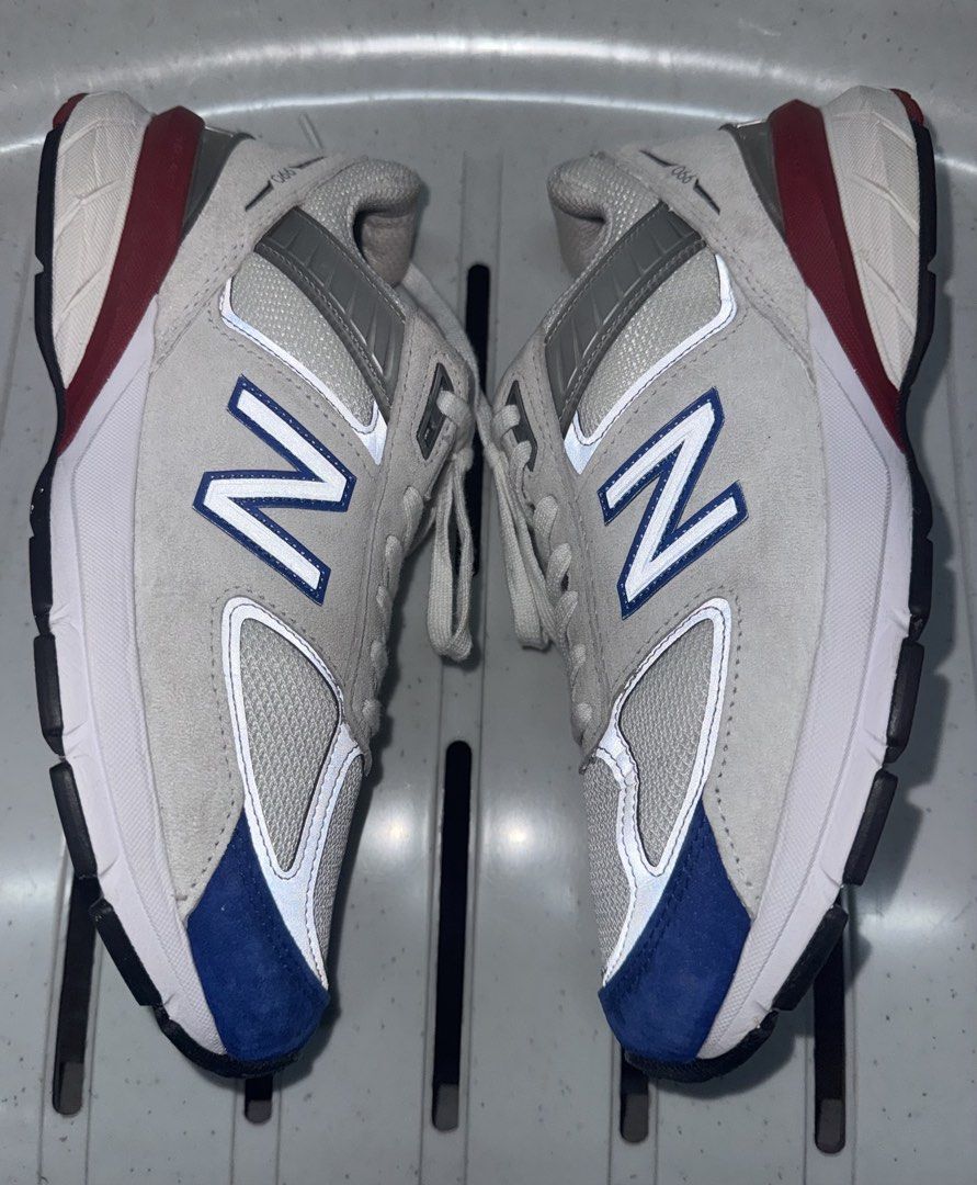 New Balance 990v5 (Category: Sneakers & Footwear) located in Manila. Submitted by jm_jm88 (Listing ID 1461668516, Image 2). Description: .