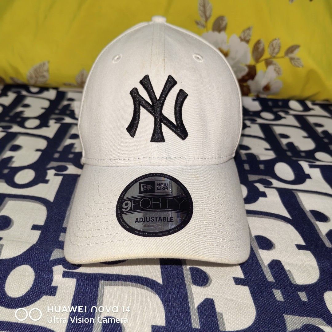 New era (Category: Shorts) located in Makati City. Submitted by sujpresko.thriftshop (Listing ID 1461713582, Image 2). Description: New era dadhat ny One size fits most (strap) 499 Makati loc Meets n shipp jnt n lalamove Pm.